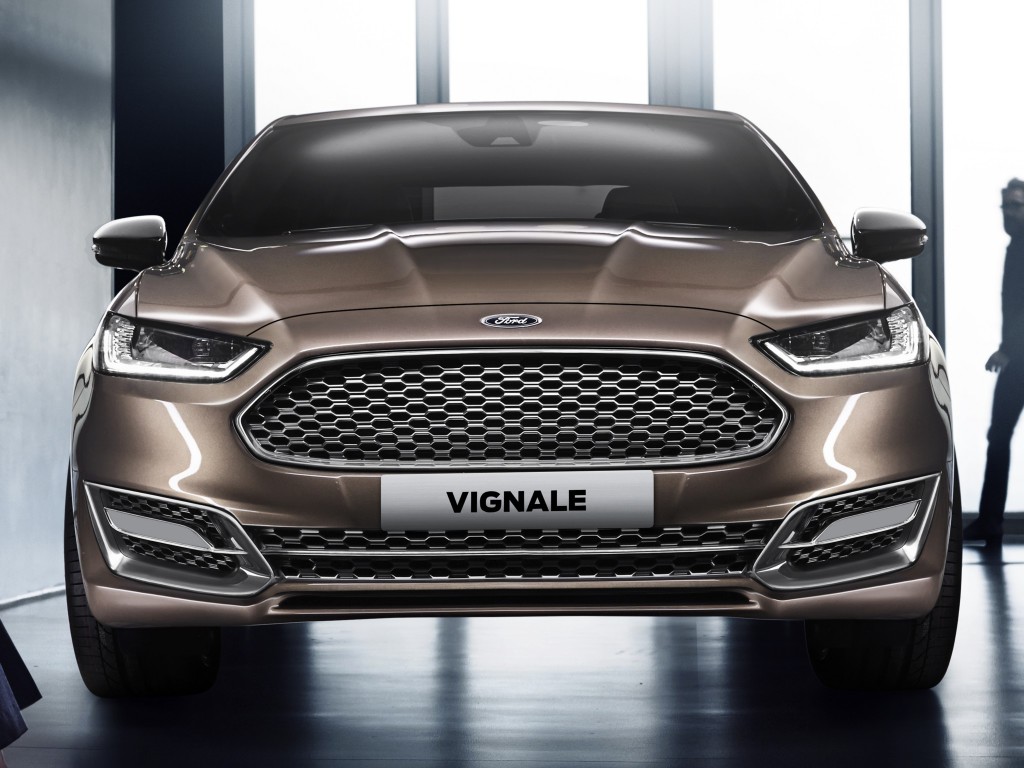 Ford Vignale introductie vindt plaats tijdens AutoRAI 2015, waarna twee Ford Stores in Amsterdam en Zaandam operationeel zijn.