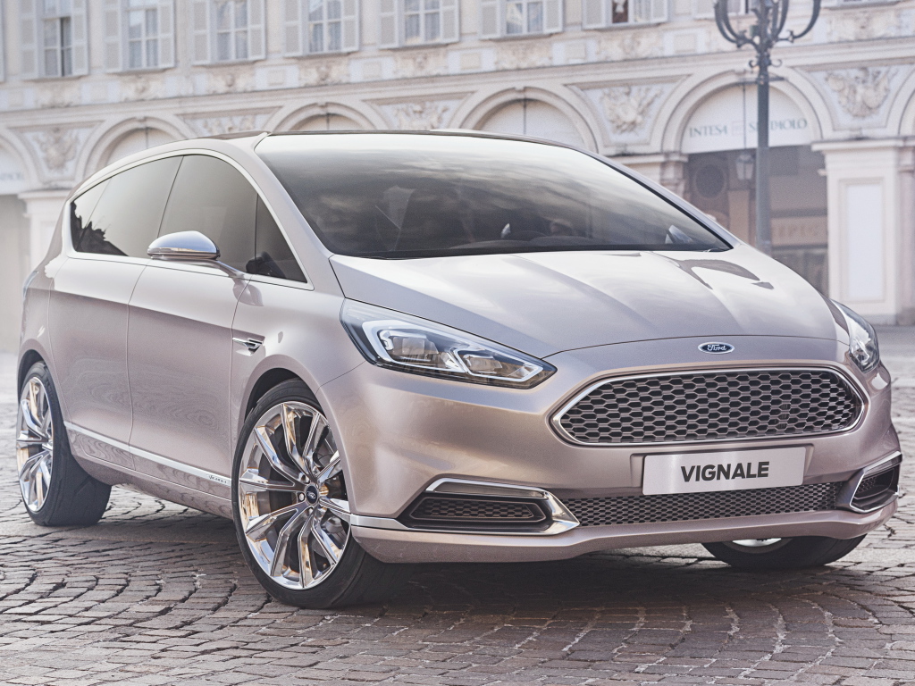 Ford Vignale introductie vindt plaats tijdens AutoRAI 2015, waarna twee Ford Stores in Amsterdam en Zaandam operationeel zijn.