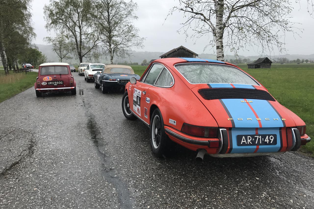 Ruben van Hattem en Quinten van Solt rijden als het AutoVandaag team de Tulpenrally en doen verslag van de eerst twee dagen.