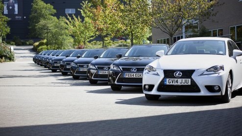 Anders dan de prognose van Bovag en RAI eerder deze maand verwacht Aumacon, kenniscentrum voor de autobranche, een matig jaar voor wat betreft de verkoop van nieuwe personenautos volgend jaar.