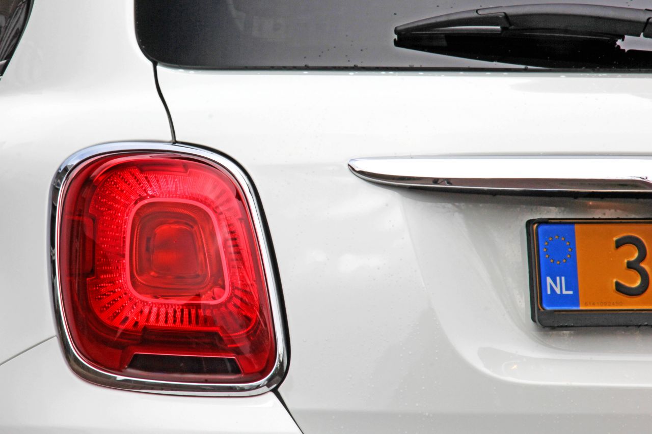 Fiat 500X met automaat op de prijslijst in de vorm van de 500X DCT 1.4 Turbo MultiAir of de Multijet diesels met negentrapsautomaat.