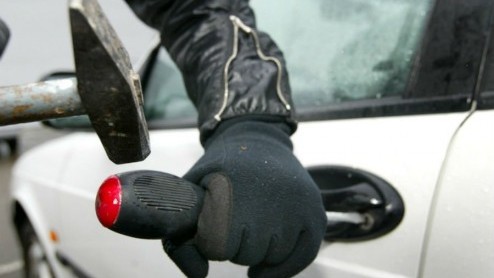 Begin deze week heeft de politie een bende Bulgaarse autodieven opgerold. Deze autodieven wisten op zeer professionele manier auto's open te maken.