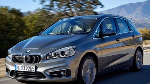 BMW heeft officieel het doek getrokken van de 2 Serie Active Tourer. De eerste MPV-achtige van het merk heeft anders dan zijn concerngenoten een aandrijfconcept met voorwielaandrijving.