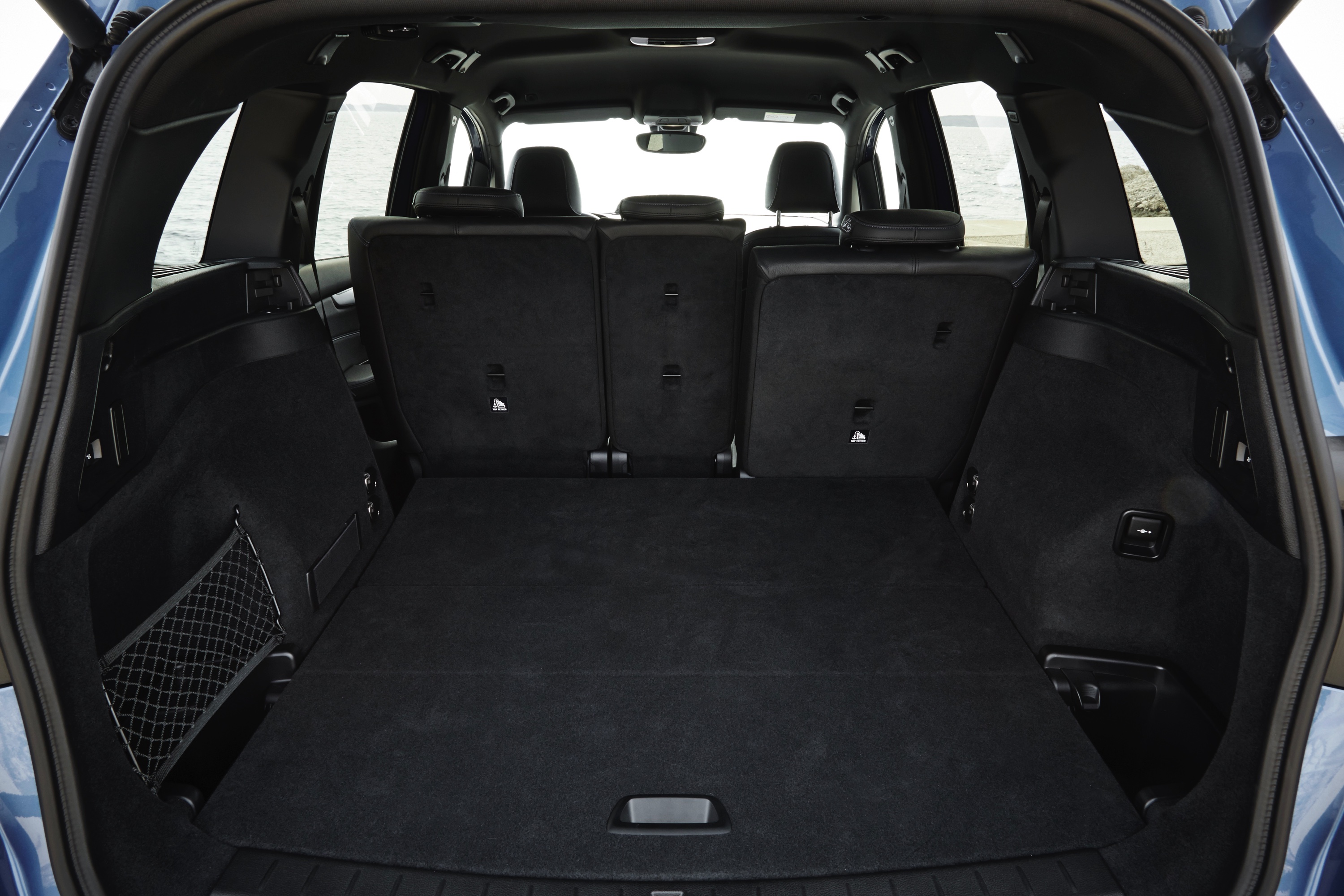 Hij staat op het platform van de nieuwe Mini en heeft de motor van de Mini Cooper S. Toch is de BMW 2 Serie Gran Tourer veel meer dan een bijzonder corpulente Mini met zeven zitplaatsen, blijkt tijden