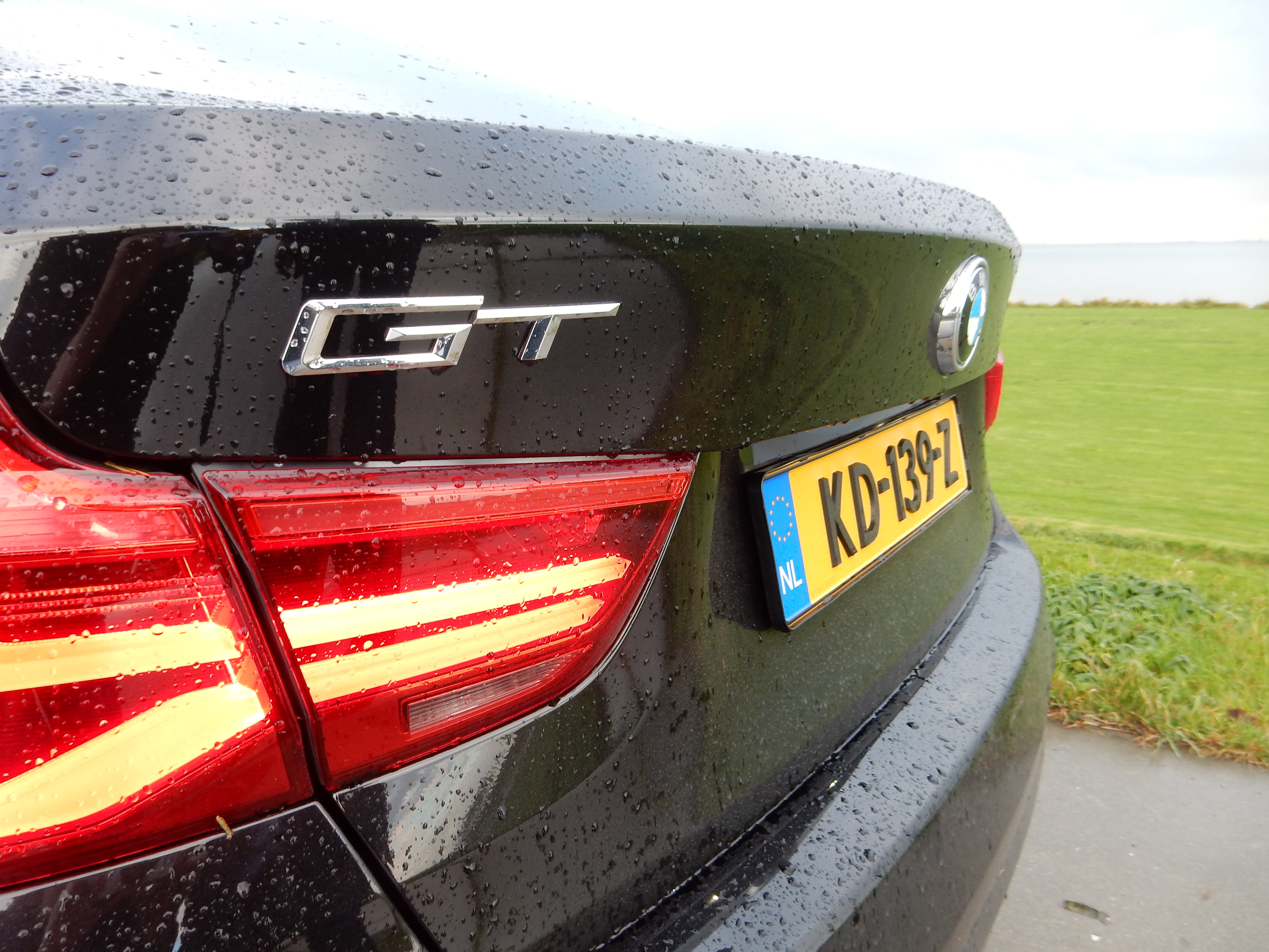 De BMW 3 Serie doet het goed, maar de 3 GT zie je als enige variant niet zo heel vaak rijden. Samen met de andere 3 Serie-modellen heeft hij nu een facelift gehad. Gaat hij nu vaker verkocht worden?