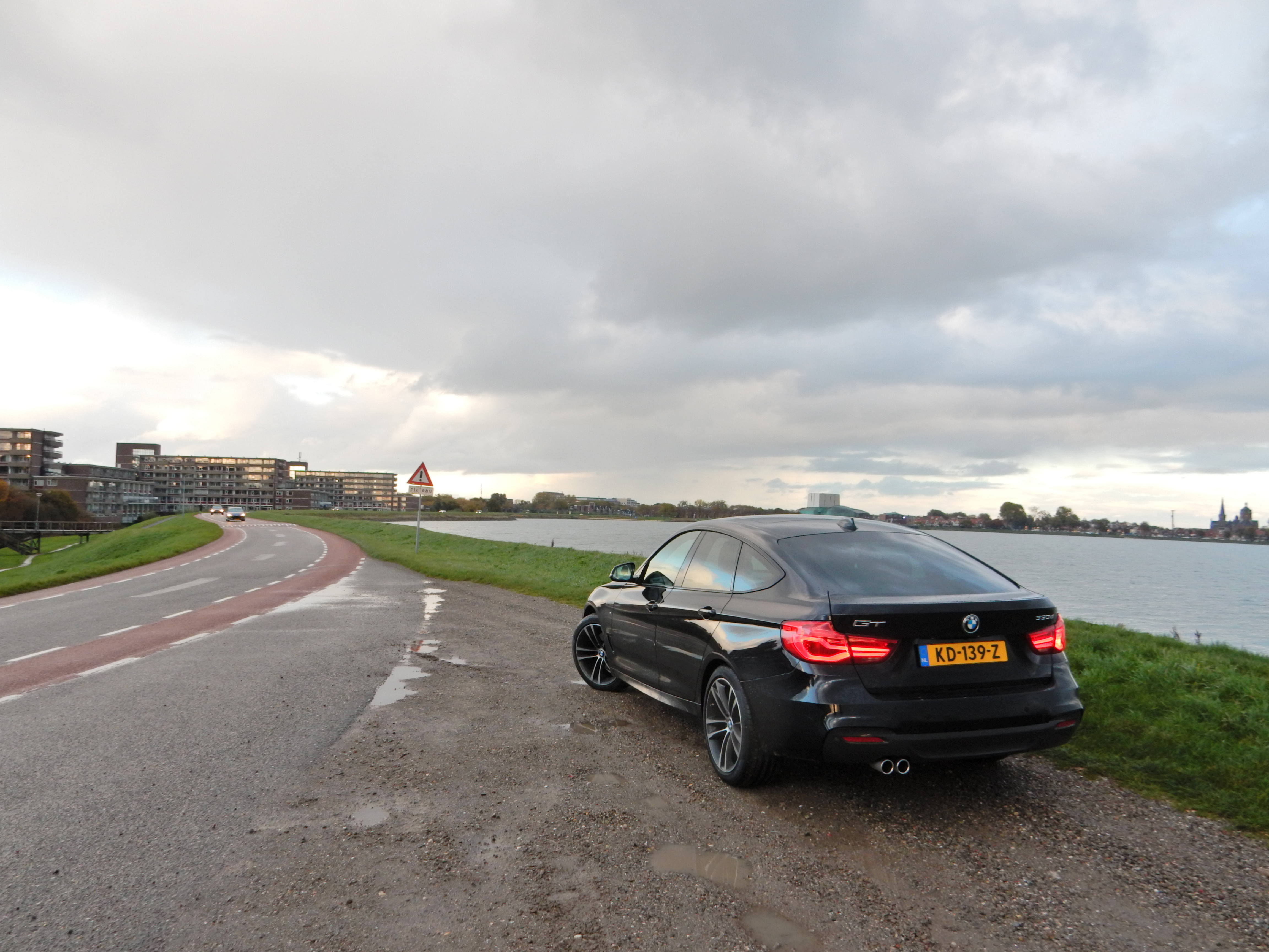 De BMW 3 Serie doet het goed, maar de 3 GT zie je als enige variant niet zo heel vaak rijden. Samen met de andere 3 Serie-modellen heeft hij nu een facelift gehad. Gaat hij nu vaker verkocht worden?