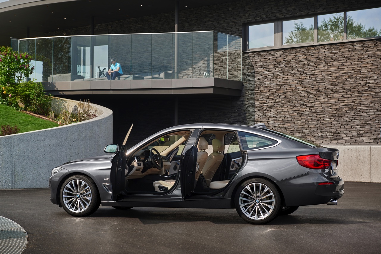 Geen facelift maar update in 2016 voor BMW 3 Serie Gran Turismo met nieuwe motoren, nieuwe BMW Professional navigatie en standaard LED-verlichting.
