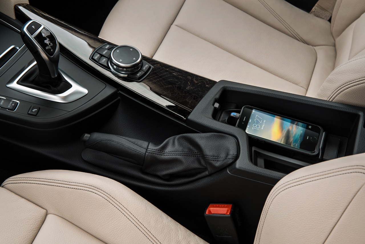 Geen facelift maar update in 2016 voor BMW 3 Serie Gran Turismo met nieuwe motoren, nieuwe BMW Professional navigatie en standaard LED-verlichting.