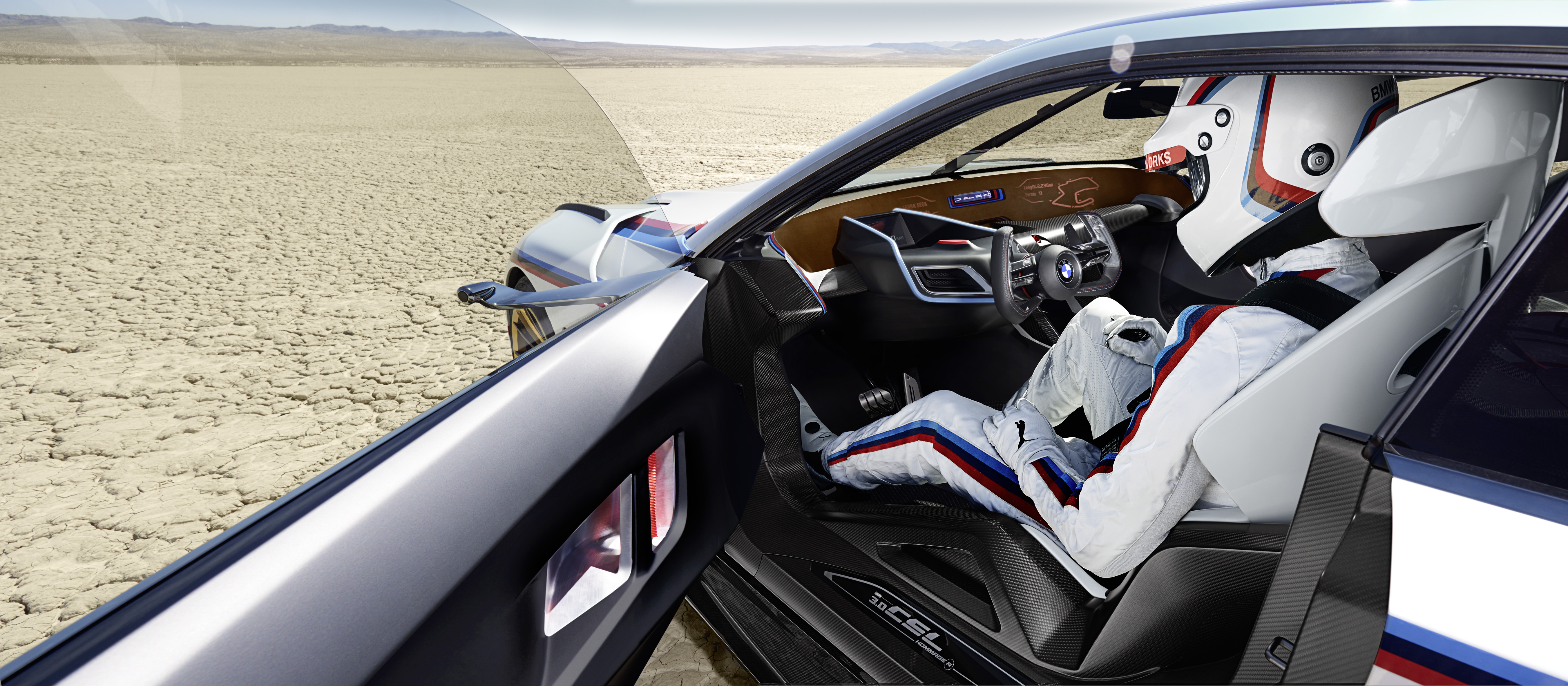 BMW verkoopt dit jaar veertig jaar auto?s in de Verenigde Staten. Reden voor een feestje. BMW trakteert daarom op de BMW 3.0 CSL Hommage R, een eerbetoon aan de 3.0 CSL van weleer.