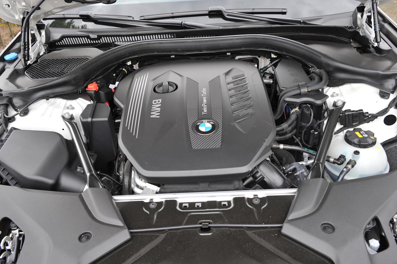 BMW lanceert kort na de sedan ook de Touring van de nieuwe 5-serie. De zescilinder diesel 530d weet volledig te overtuigen.