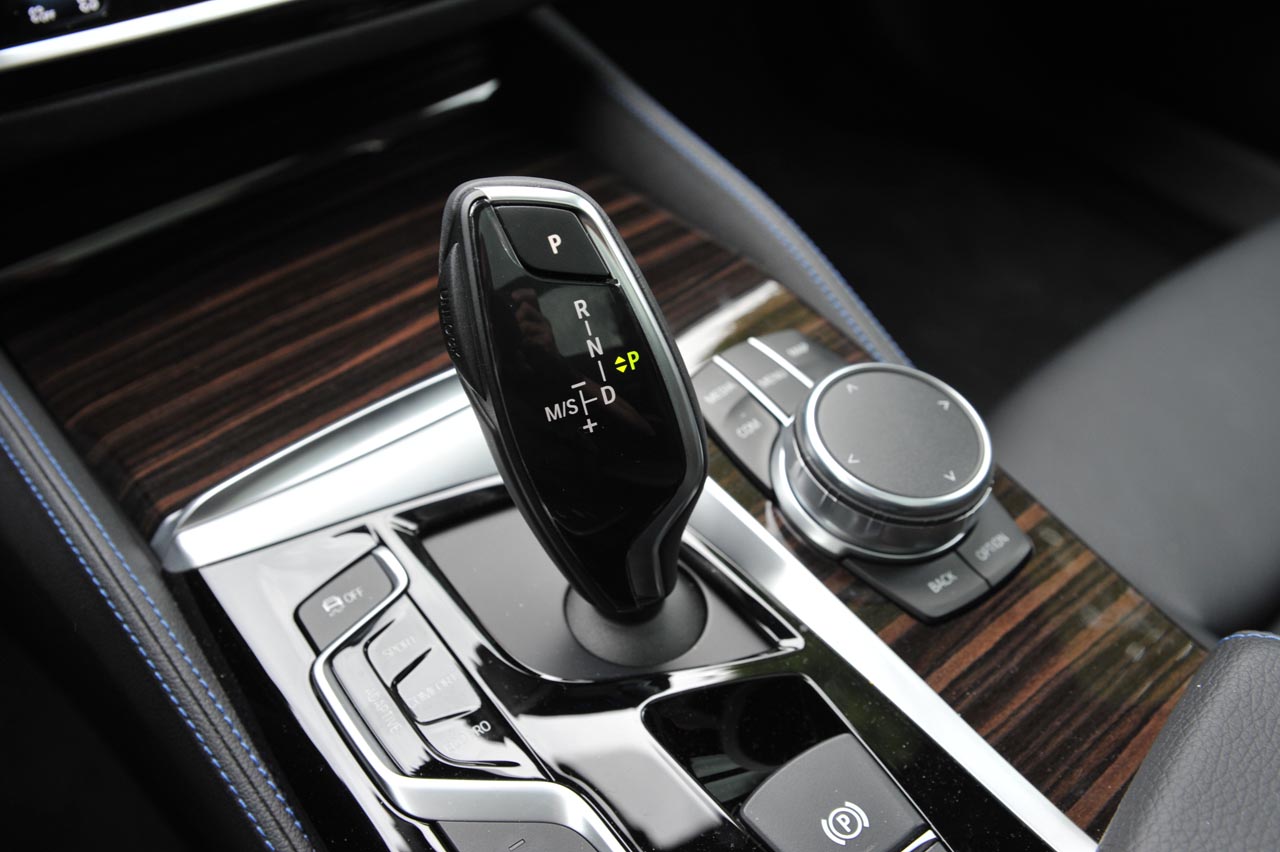 BMW lanceert kort na de sedan ook de Touring van de nieuwe 5-serie. De zescilinder diesel 530d weet volledig te overtuigen.
