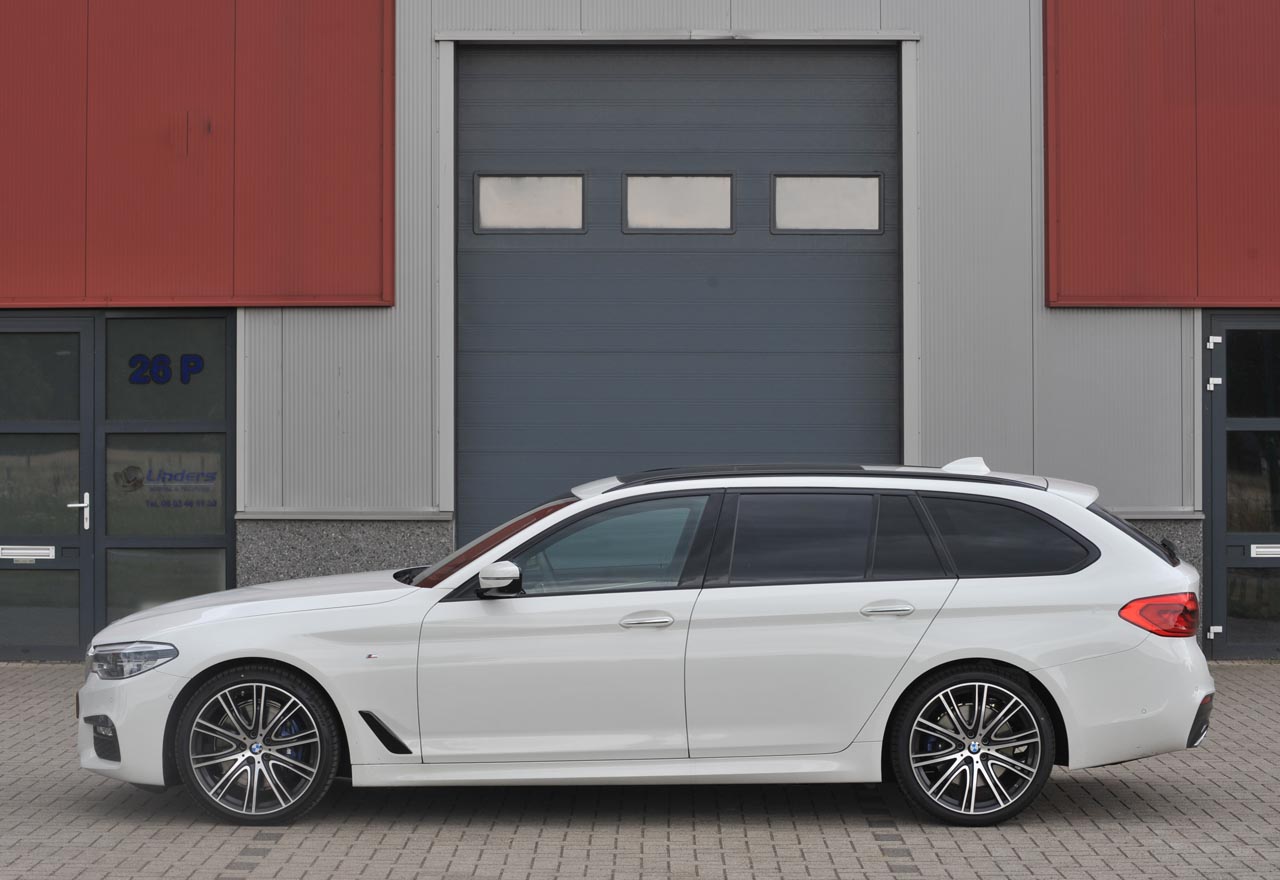 BMW lanceert kort na de sedan ook de Touring van de nieuwe 5-serie. De zescilinder diesel 530d weet volledig te overtuigen.