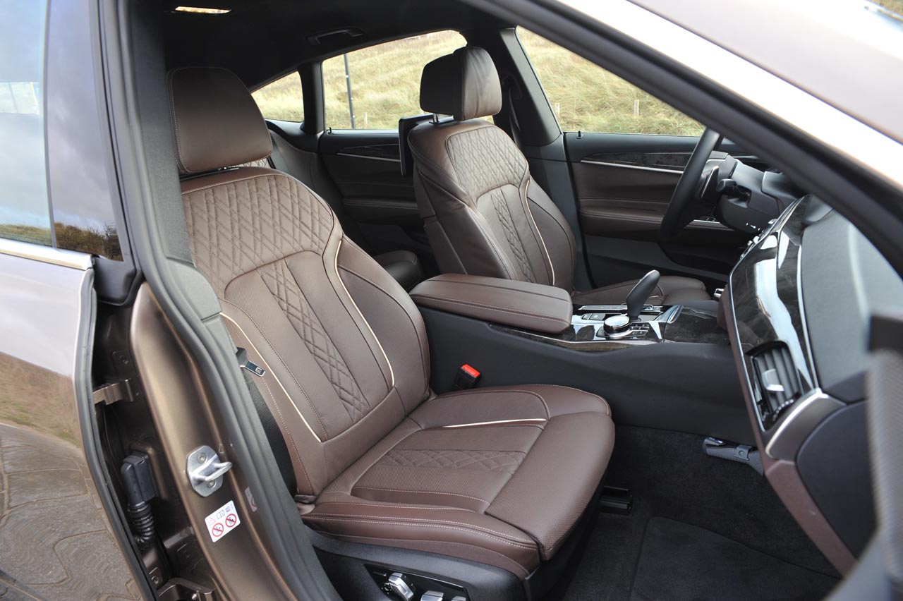 BMW volgt de 5 Gran Turismo op door de 6-serie Gran Turismo die een meer elegant voorkomen heeft.