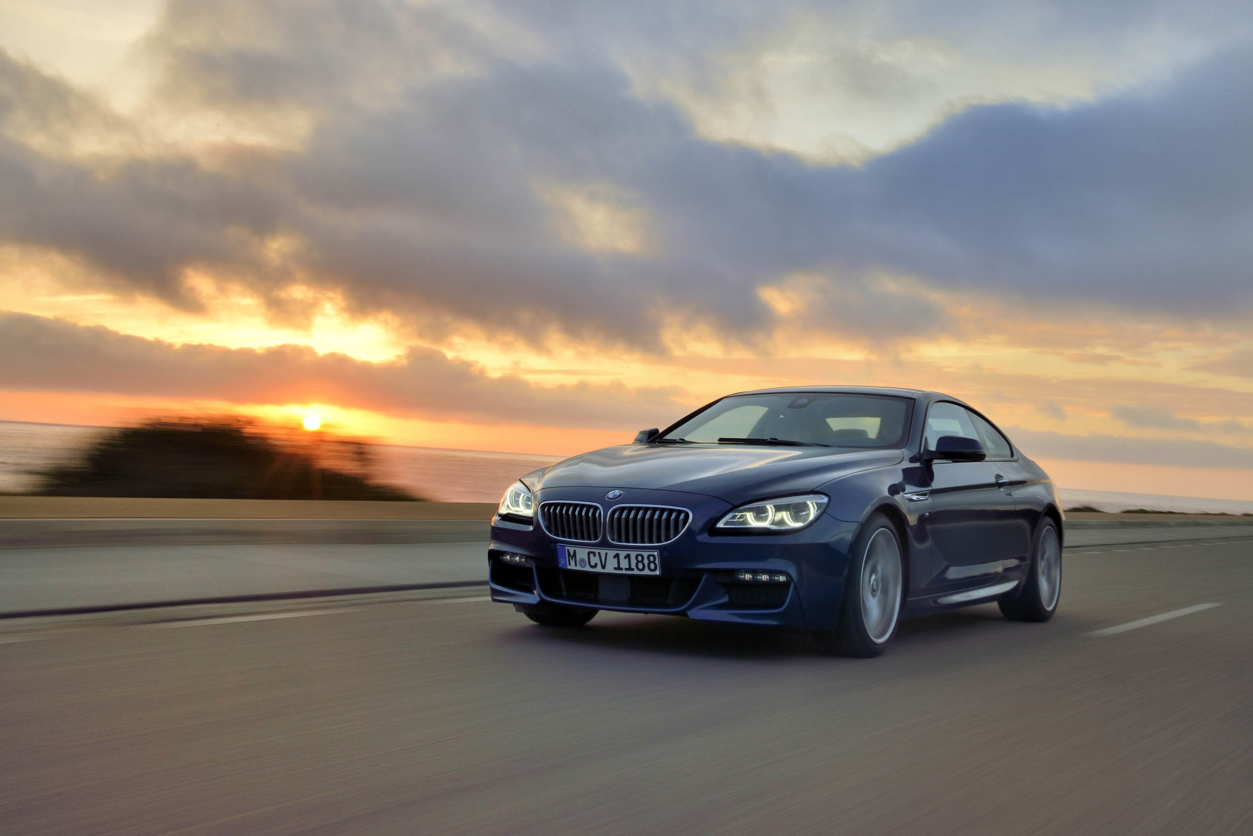 Klanten van de BMW 6 Serie hadden twee eisen: hij moest meer geluid gaan maken ?n wat sportiever rijden. Wij mochten op de wegen rond Lissabon uitzoeken of BMW geluisterd heeft. Een eerste indruk.