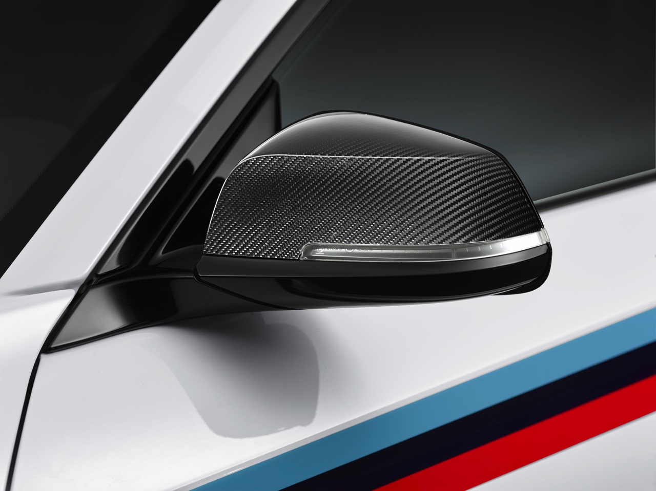 BMW brengt de M2 Coup verder op smaak met deze BMW M Performance Parts.