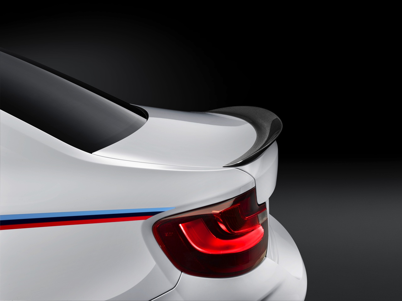 BMW brengt de M2 Coup verder op smaak met deze BMW M Performance Parts.