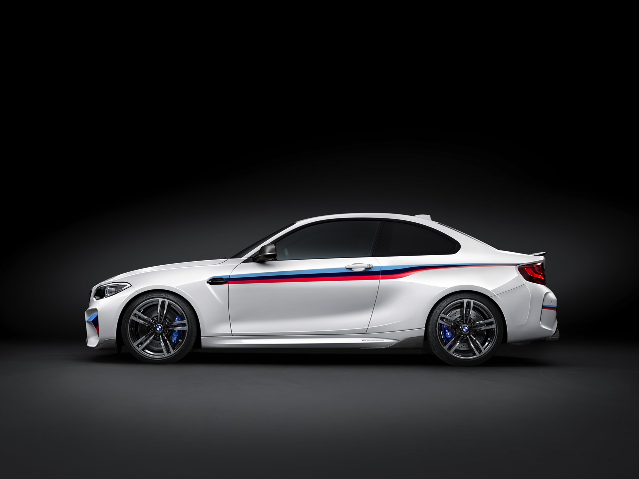 BMW brengt de M2 Coup verder op smaak met deze BMW M Performance Parts.