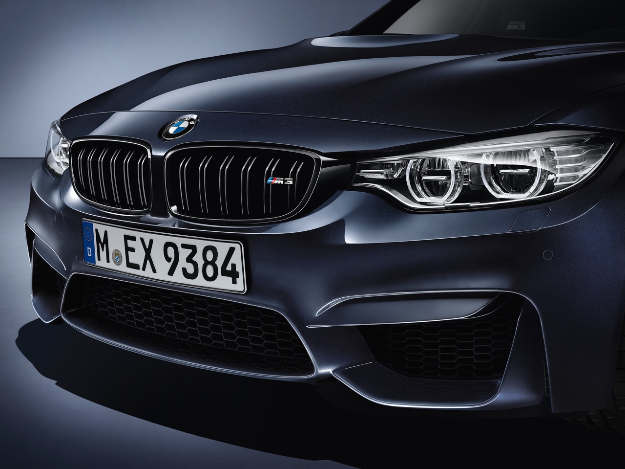 BMW M3 30 Jahre Edition eert het verleden en viert de maatstaf. Er komen 10 exemplaren van de totale oplage a 500 stuks naar Nederland.