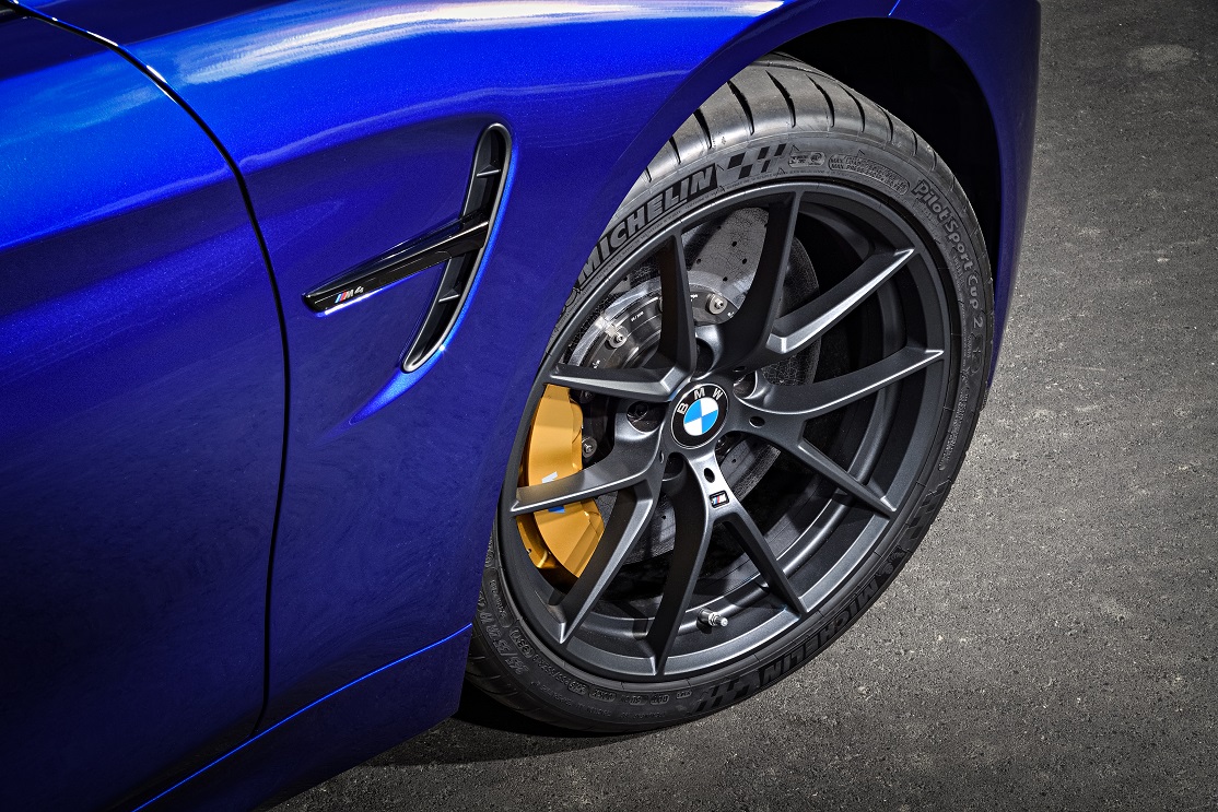 BMW presenteert een extra sportieve en exclusieve uitvoering voor de M4: de CS. De uitvoering vormt een middenweg tussen de andere M4 en M4 GTS en wordt in een beperkte oplage gebouwd.