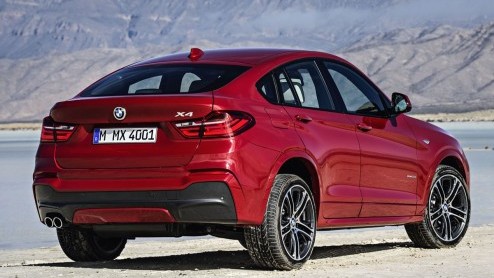 Net na de persdagen van Genve presenteert BMW de X4. Het kleine broertje van de X6 deelt de techniek met de X3 en arriveert op 12 juli bij de Nederlandse dealers.