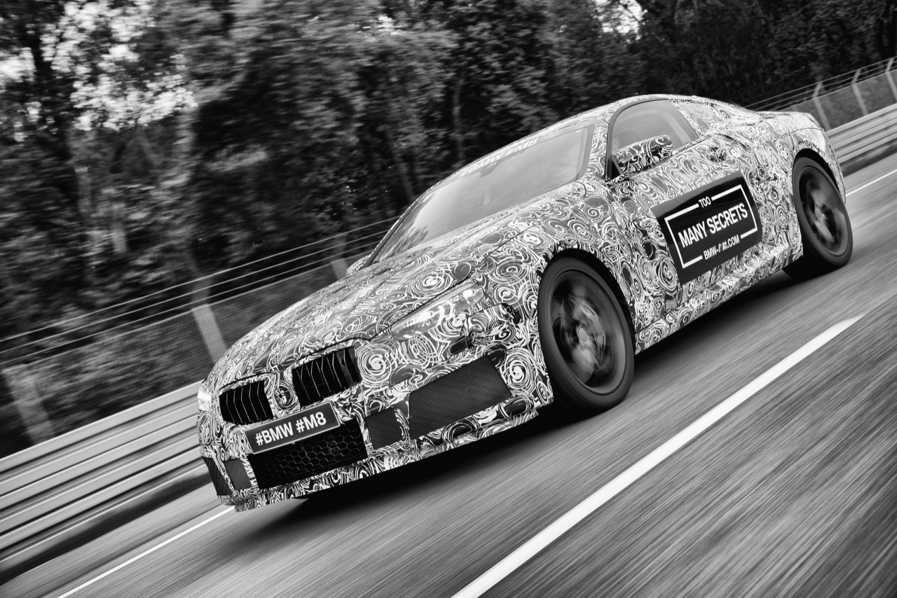 De nieuwe BMW 8-serie maakt zijn circuitdebuut op Daytona in januari.