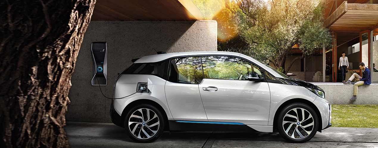 BMW komt in samenwerking met Allego met een eigen snellader. Ook zijn de eerdere toekomstplannen nu bevestigd.