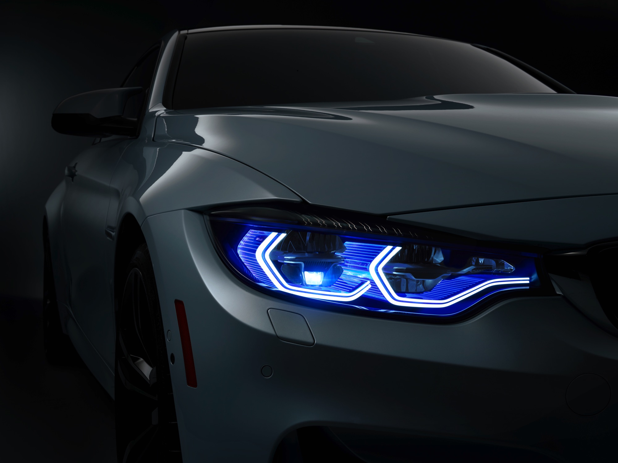 BMW laat in Las Vegas zien wat er allemaal mogelijk is op het gebied van verlichting. Laserlampen, OLEDs en nieuwe functies...