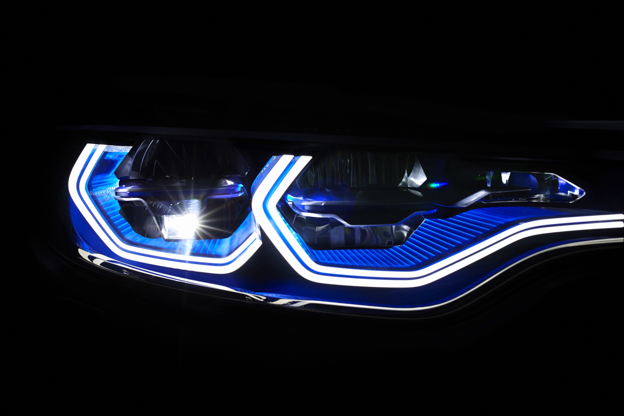 BMW laat in Las Vegas zien wat er allemaal mogelijk is op het gebied van verlichting. Laserlampen, OLEDs en nieuwe functies...