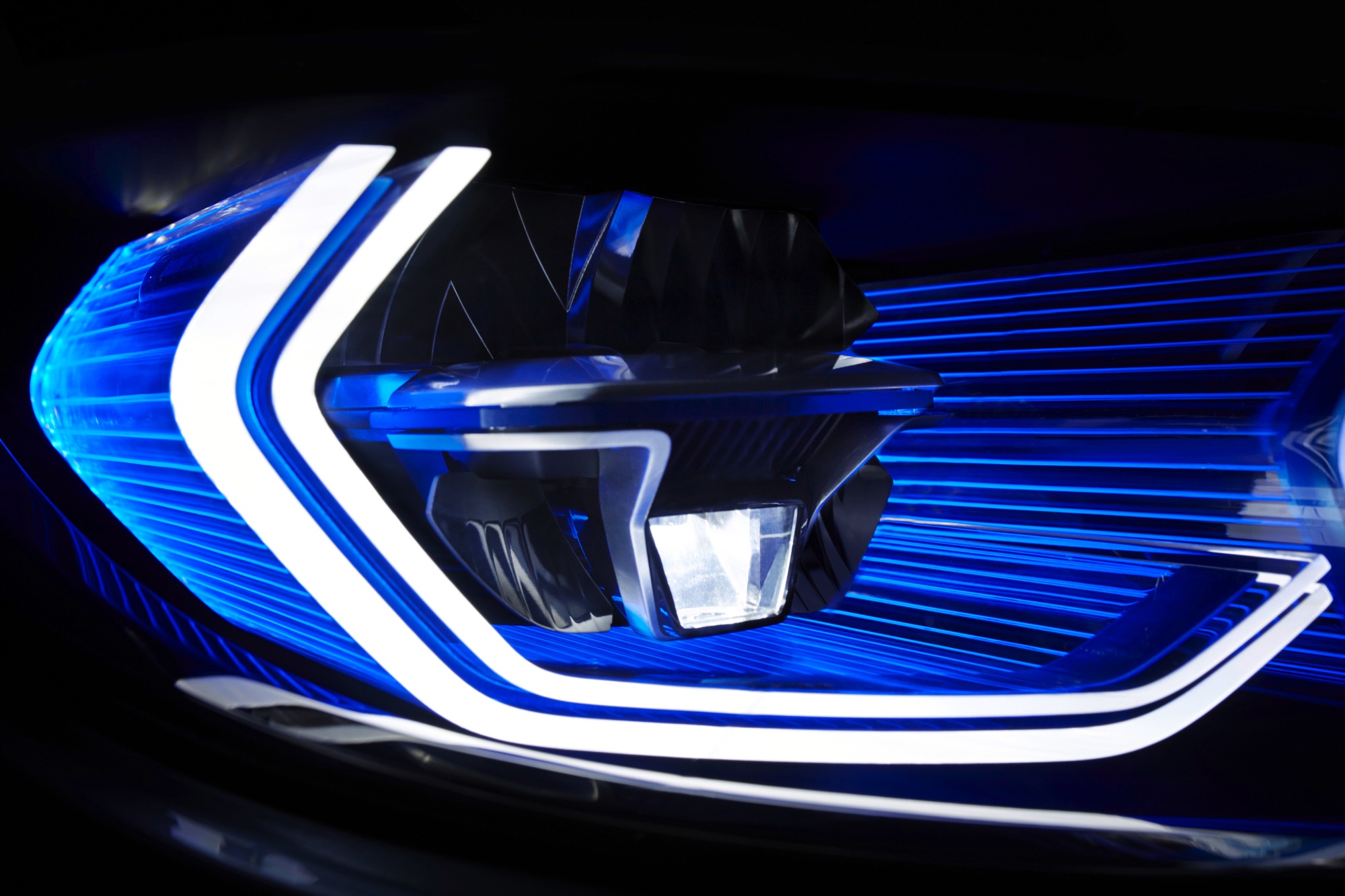 BMW laat in Las Vegas zien wat er allemaal mogelijk is op het gebied van verlichting. Laserlampen, OLEDs en nieuwe functies...