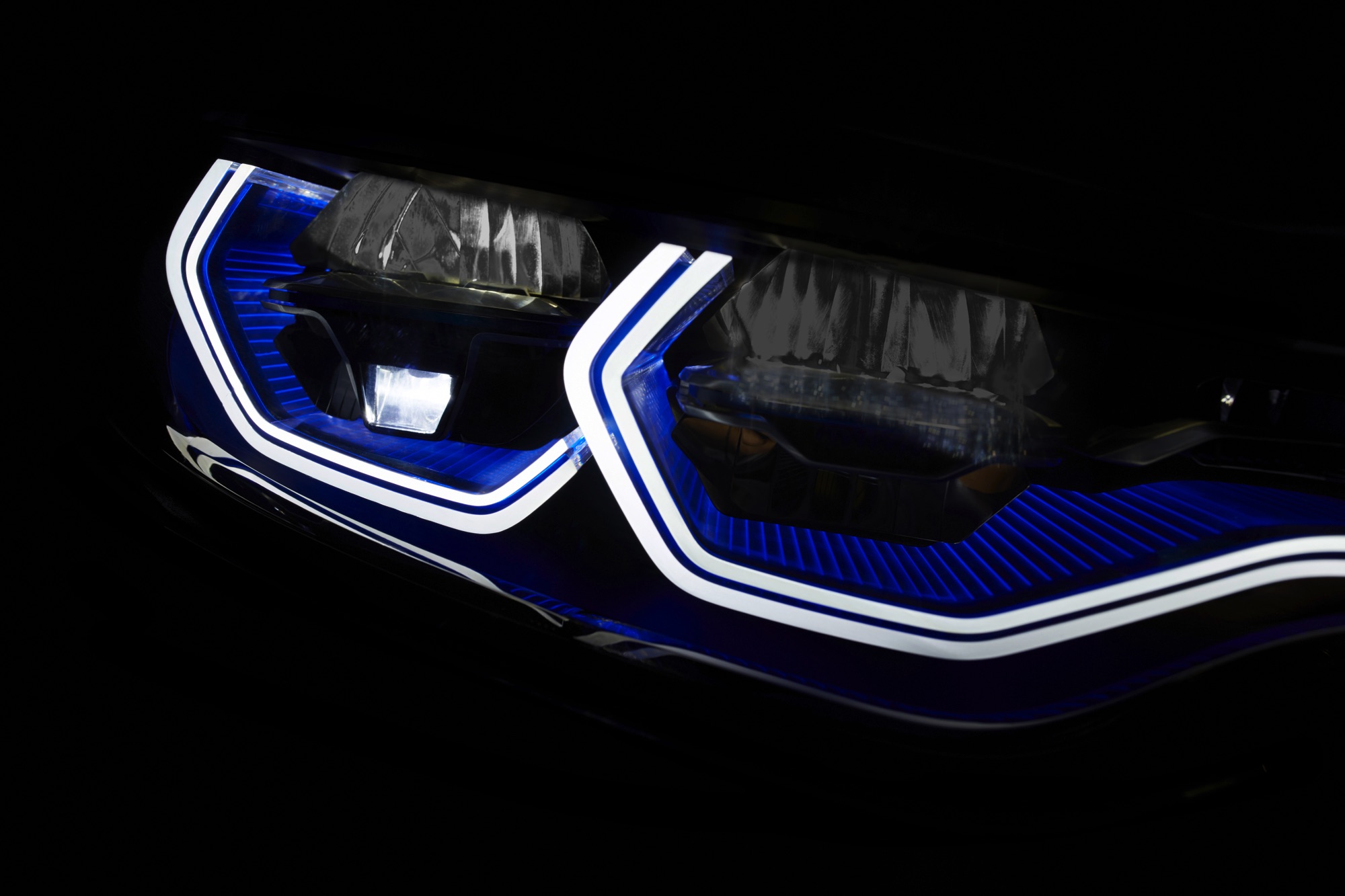 BMW laat in Las Vegas zien wat er allemaal mogelijk is op het gebied van verlichting. Laserlampen, OLEDs en nieuwe functies...