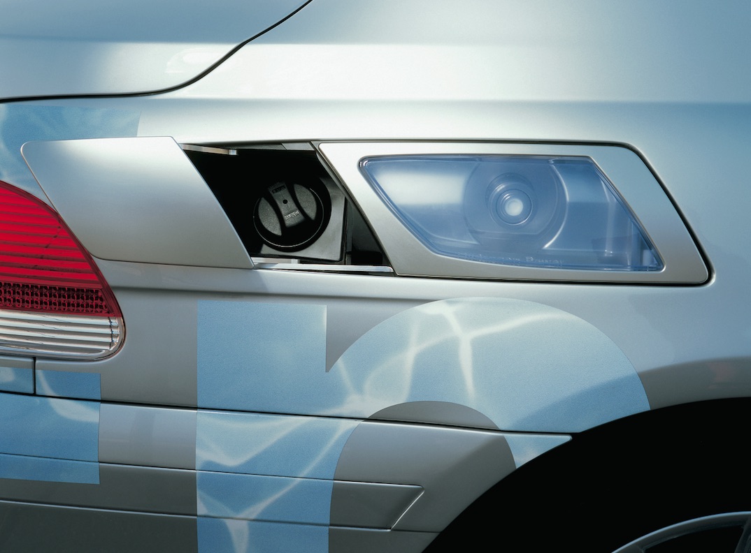 BMW toont nieuwe visie op auto met brandstofcel tijdens Next Efficient Dynamics 2015 evenement en presenteert daarbij ook de 2 Serie Active Tourer plug-in hybride.