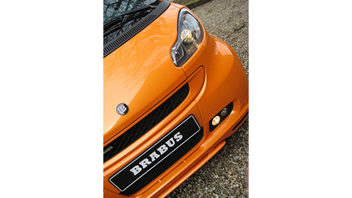 Een liefde voor autos en een zak geld op de bank? Dan wil je gewoon iets bijzonders op de oprit hebben staan. De BRABUS Ultimate 112 s bijzonder. Een smart die flink onder handen is genomen door een