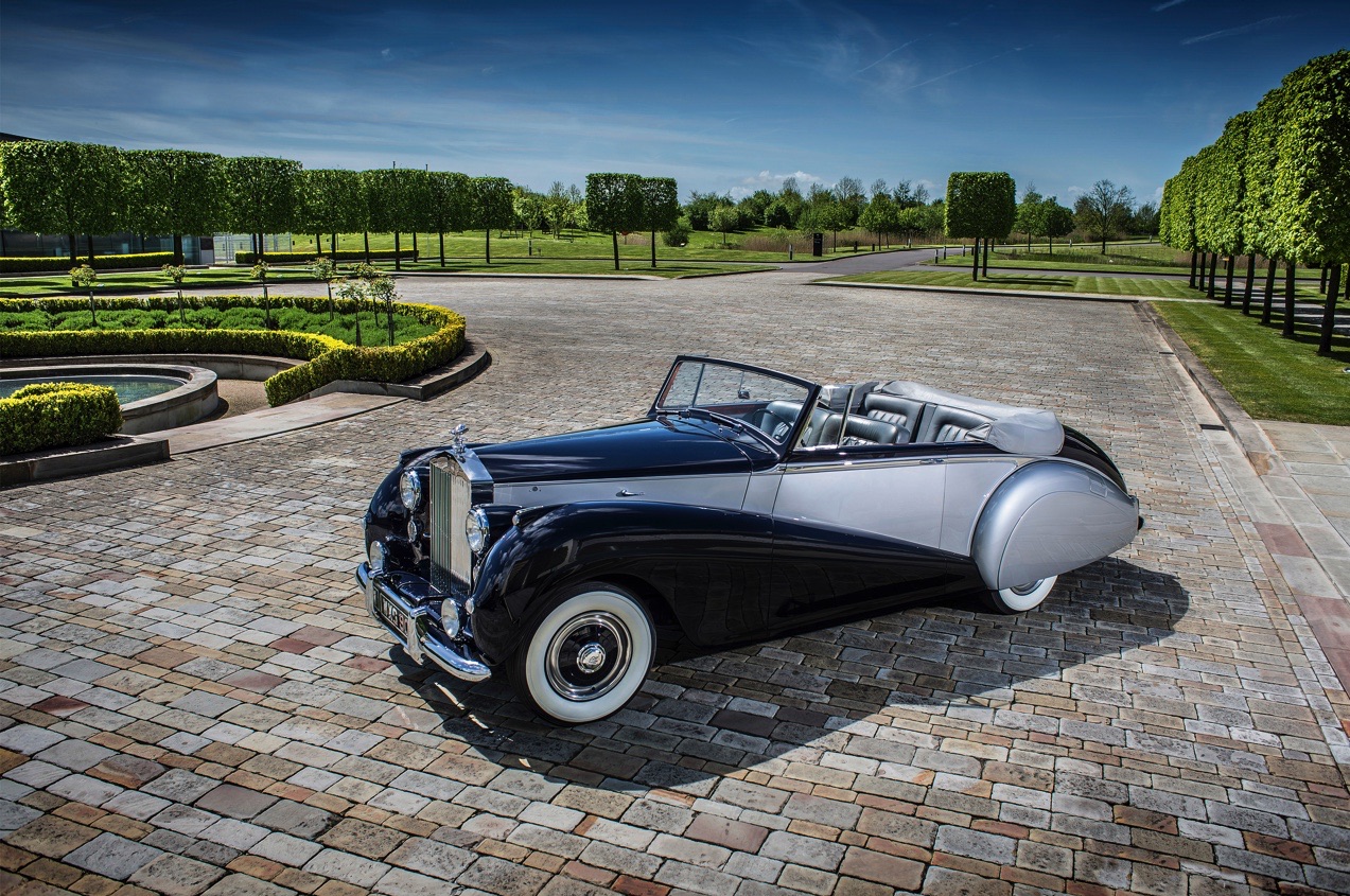 Rolls-Royce Dawn komt begin 2016 op de markt als Wraith Drophead Convertible.