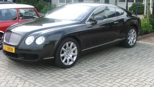 We hebben weer vele fotos mogen ontvangen van lezers die autos op straat hebben gespot. Hieronder een kleine, uiteenlopende compilatie.
