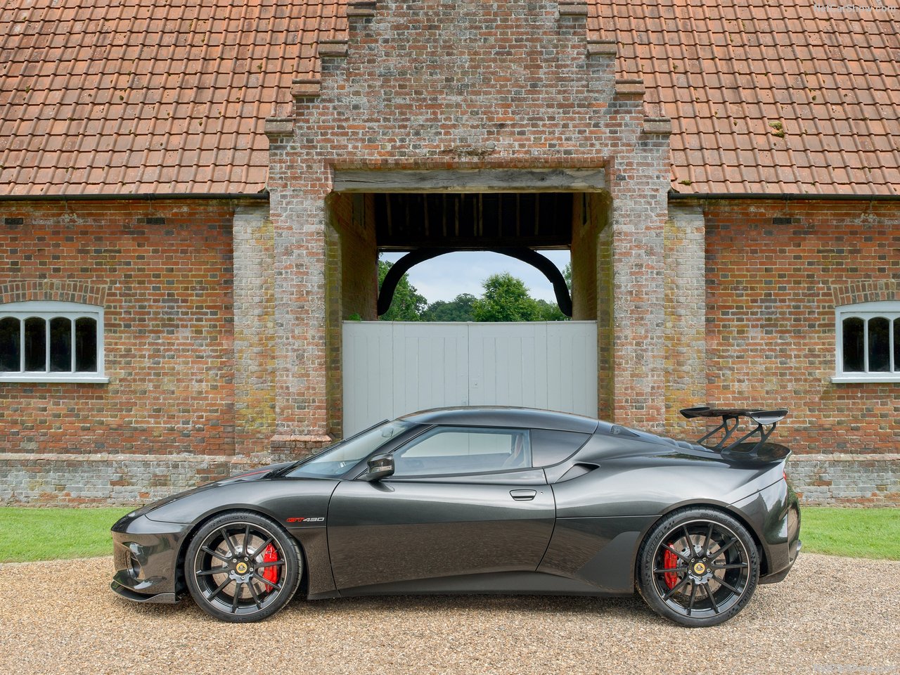 Lotus brengt met de Evore GT430 de krachtigste productieauto die het merk ooit heeft gebouwd.