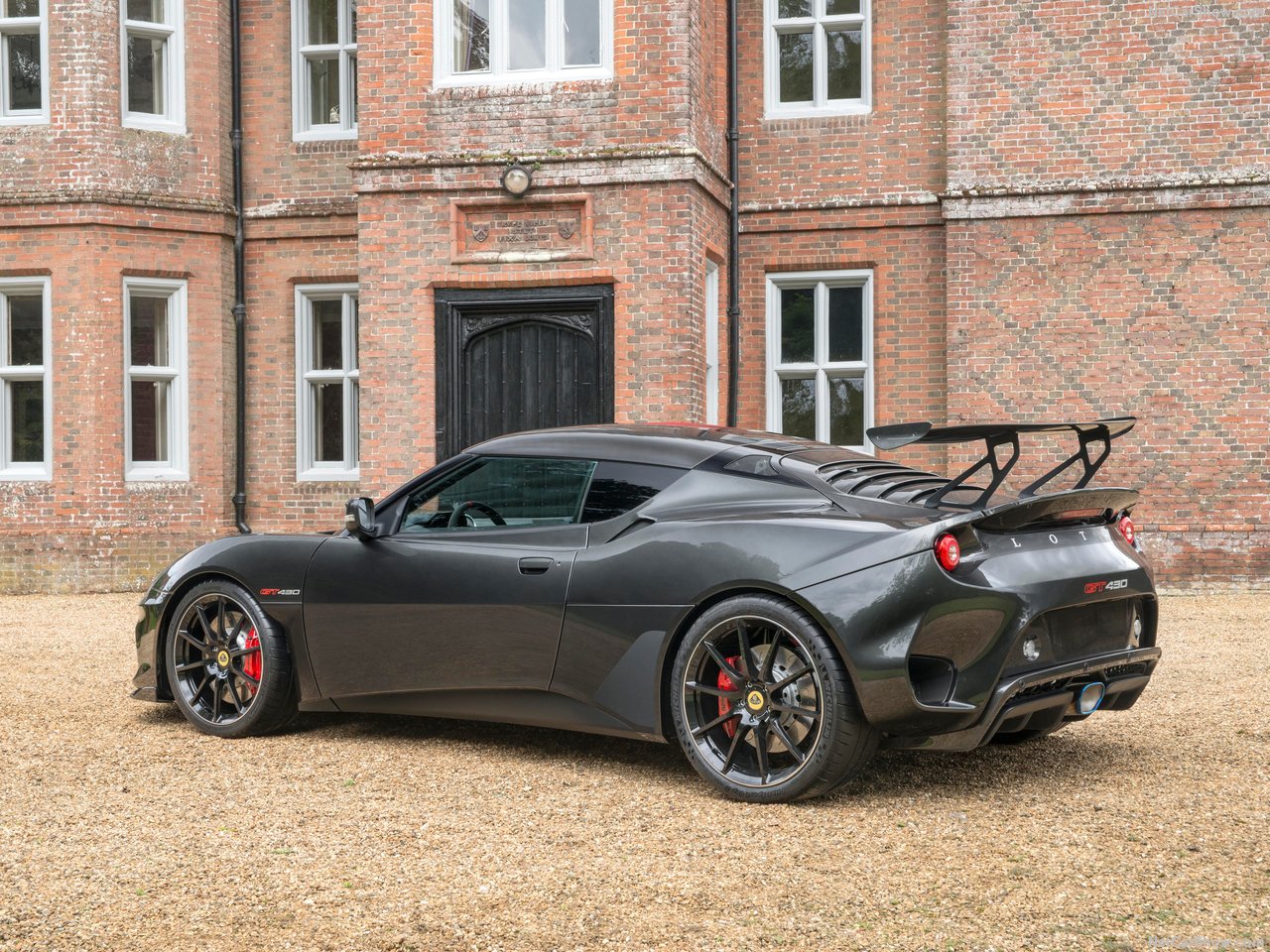 Lotus brengt met de Evore GT430 de krachtigste productieauto die het merk ooit heeft gebouwd.