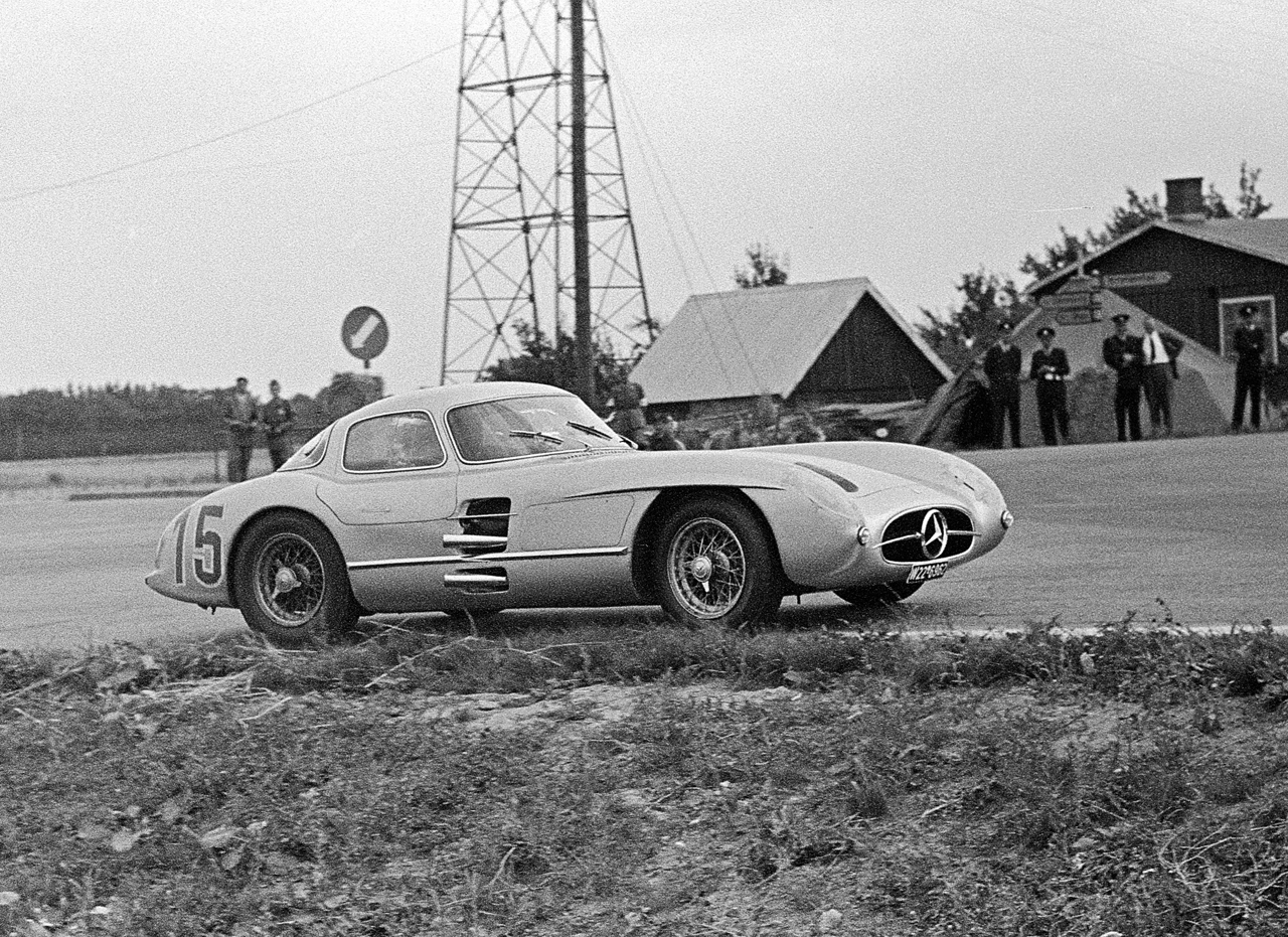 Het Louwman Museum stelt deze zomer zeven zeer bijzondere Mercedes racewagens uit de jaren vijftig tentoon.