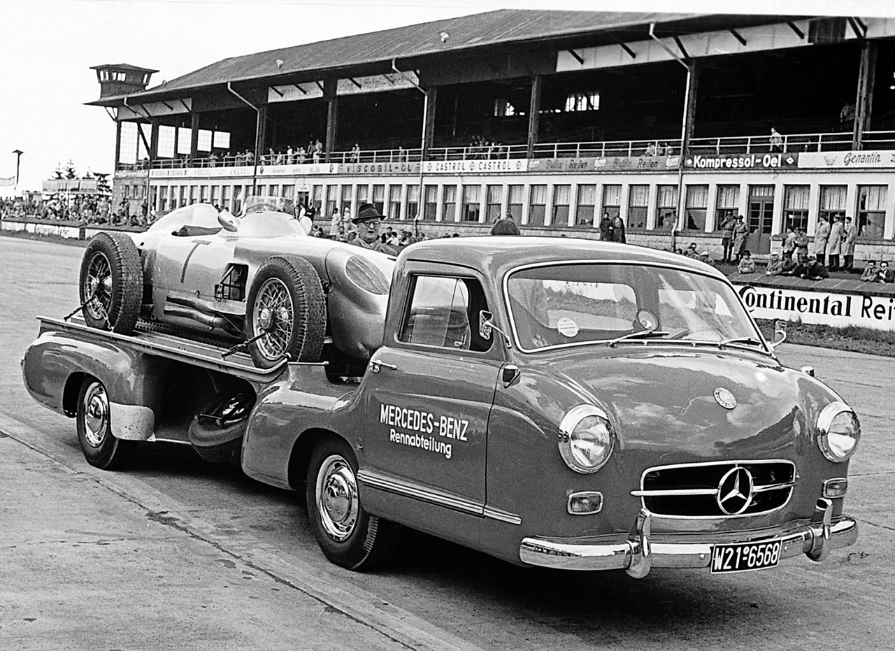 Het Louwman Museum stelt deze zomer zeven zeer bijzondere Mercedes racewagens uit de jaren vijftig tentoon.