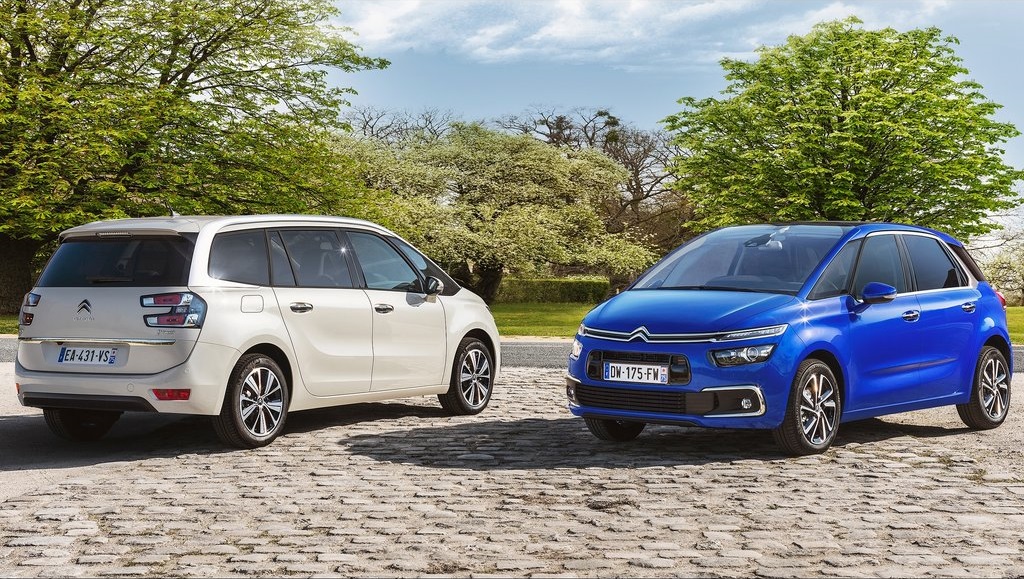 Recent ondergingen de Citron C4 Picasso en grotere broer Grand C4 Picasso een subtiele facelift, waarbij verschillende zaken werden aangepakt. AutoVandaag gaat met de Grand op pad voor een rijtest.