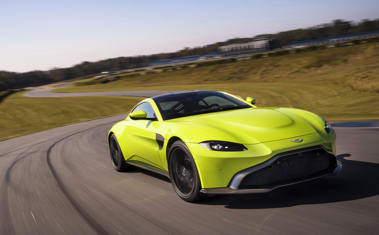 Aston Martin presenteert de nieuwe Vantage coup die in het voorjaar van 2018 leverbaar zal zijn.
