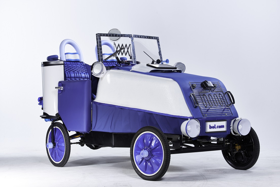 Om haar 18e verjaardag eens goed te vieren introduceert Bol.com haar eigen volledig elektrische auto. De auto is zelfs per direct te bestellen.