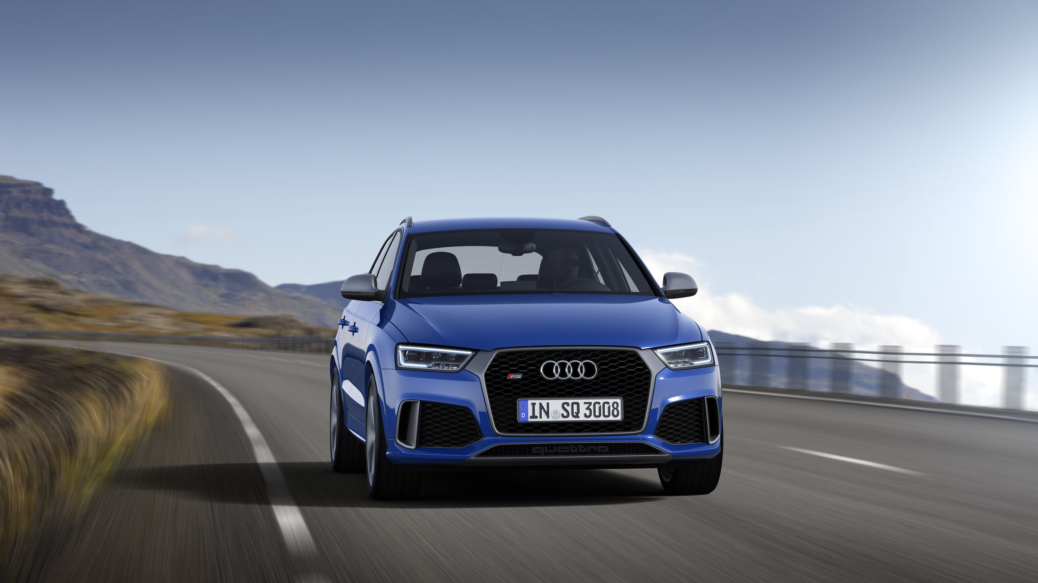 De Audi RS Q3 gaat exclusief als RS Q3 Performance met de tot 367 pk opgestookte 2.5 TFSI motor. De introductie vindt plaats op de Autosalon van Genve 2016.