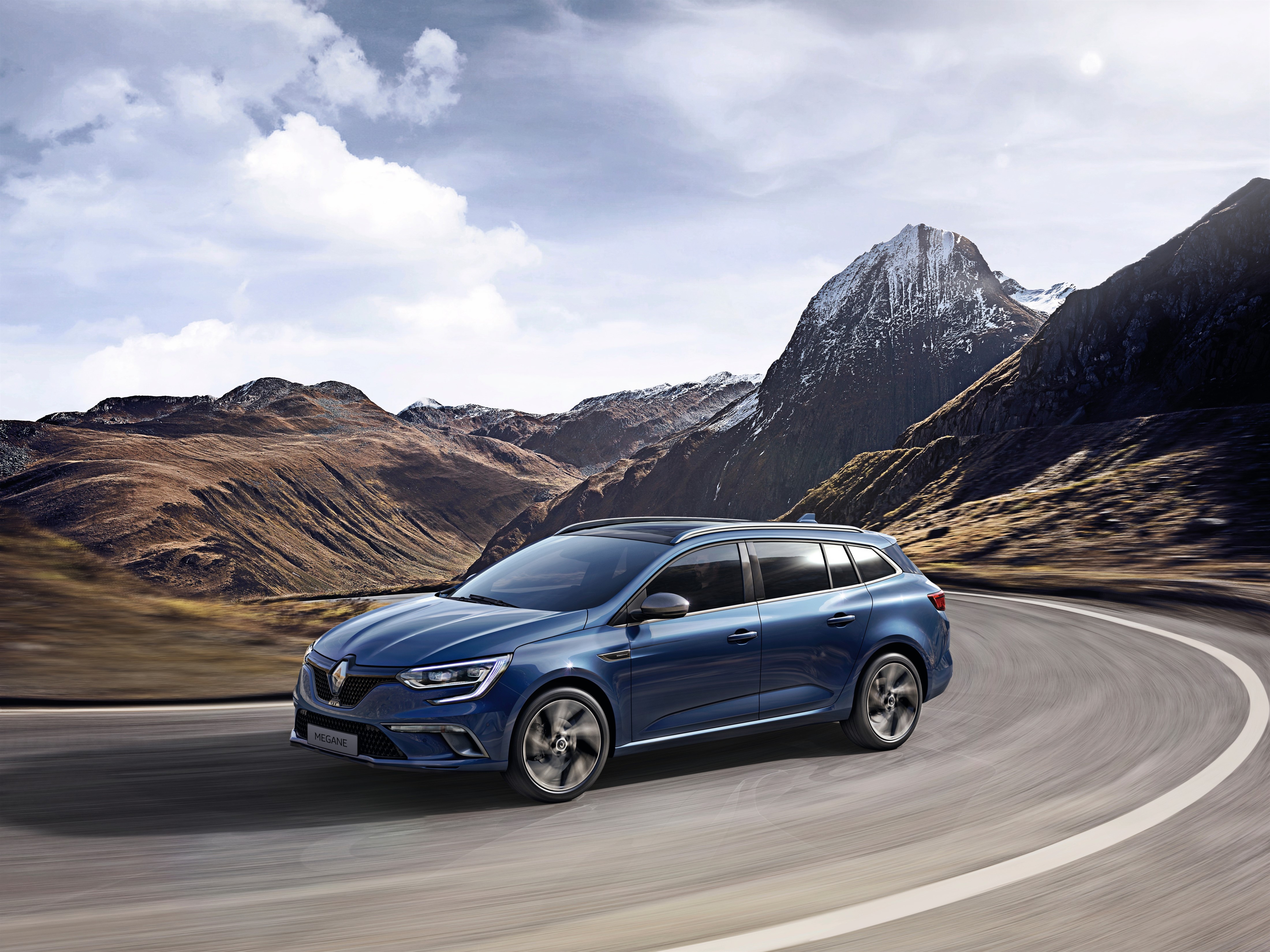 Eerste beelden Renault Megane Estate als GT, voorafgaand aan de Autosalon van Geneve.