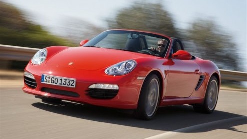 Porsche heeft het dieselvirus te pakken. Na de Cayenne met oliestoker kunnen we zoals het er naar uit ziet in 2012 ook een Boxster TDI verwachten. Onder de kap staat een splinternieuwe tweeliter bitur