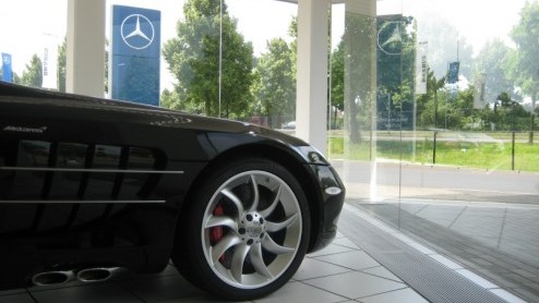 Eind vorige week werd door een aantal leden van smartforum.nl een 'BRABUSmeeting' in het Duitse Bottrop georganiseerd. Die dag stond een rondleiding bij BRABUS op het programma, waarin de smartliefheb