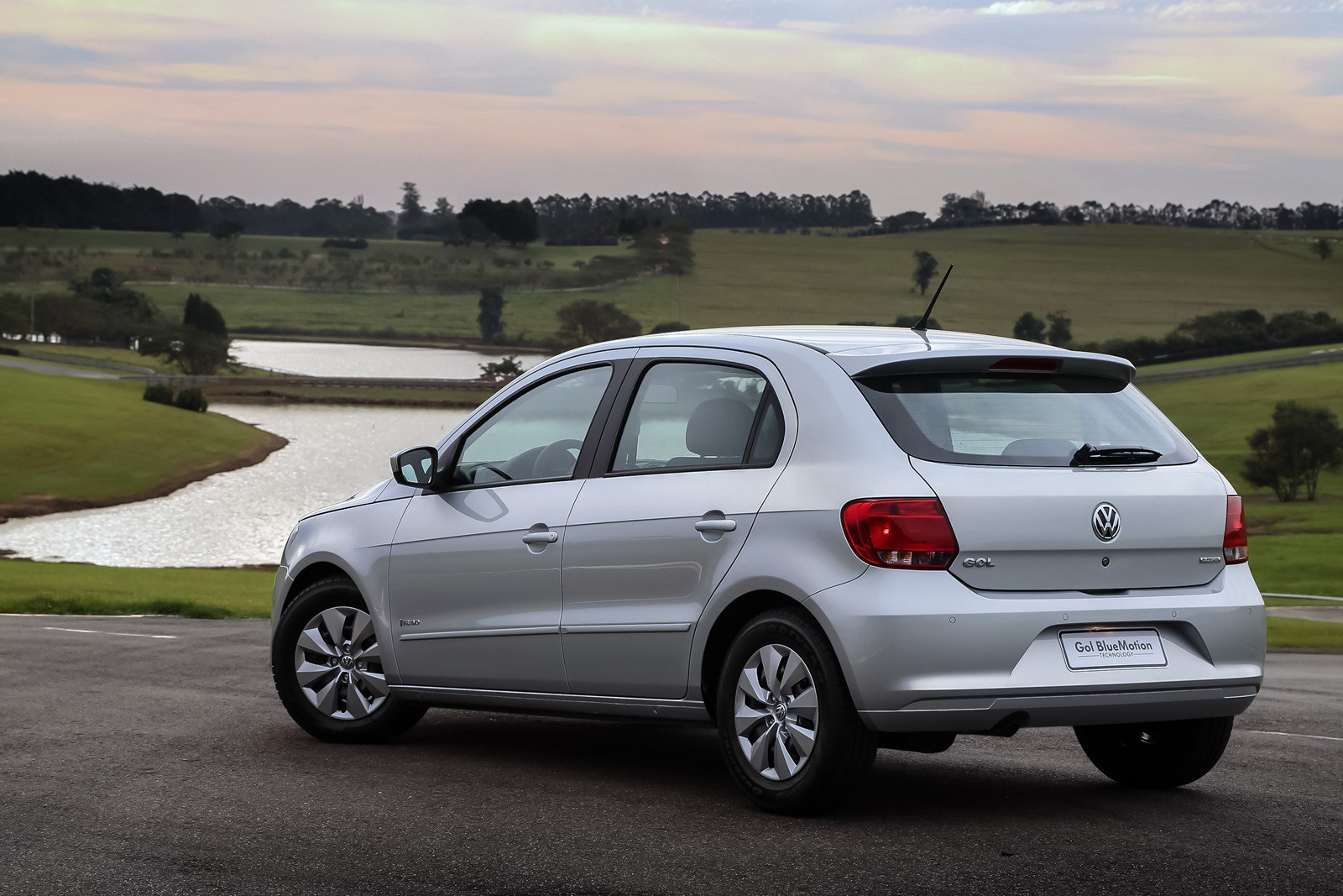 Wat is er elders ter wereld te koop en welke autos uit dat aanbod zouden wij ook best in Nederland willen zien? Voor deze top tien nemen we eens een kijkje over de grens, in Brazili.