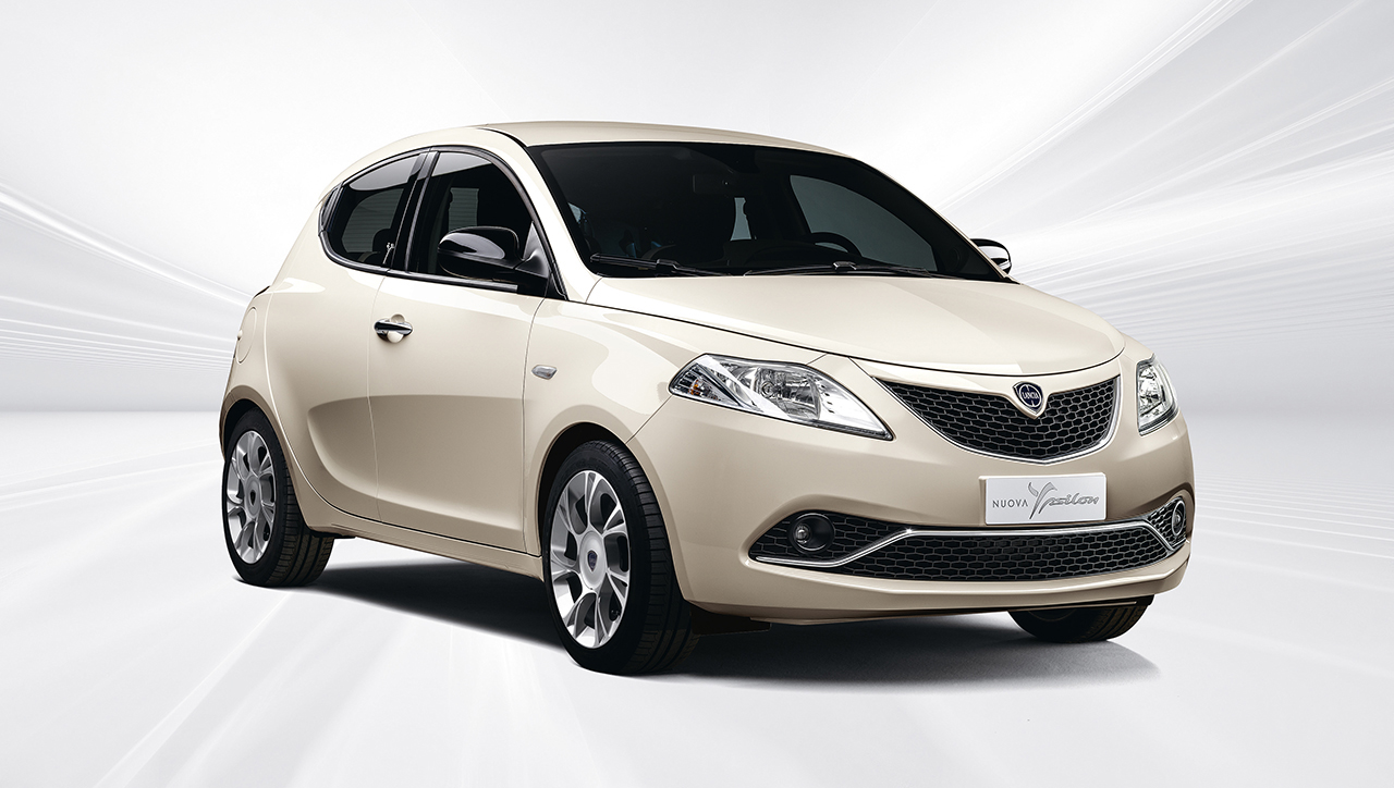 Facelift Lancia Ypsilon krijgt vorm op IAA Frankurt. De kleine Italiaan is vernieuwd met een breder gezicht en een verbeterd interieur.