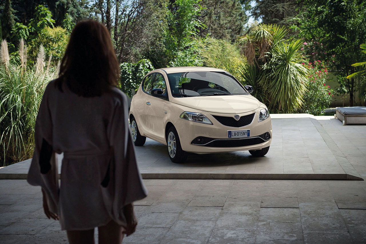 Facelift Lancia Ypsilon krijgt vorm op IAA Frankurt. De kleine Italiaan is vernieuwd met een breder gezicht en een verbeterd interieur.