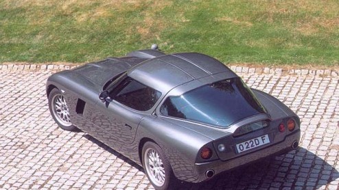 Autofabrikanten gaan steeds verder met verhogen van het vermogen in een auto. Dachten we dat Bugatti het leuk deed met 1001 pk, Bristol gaat hier met de Bristol Fighter T nog eens overheen.