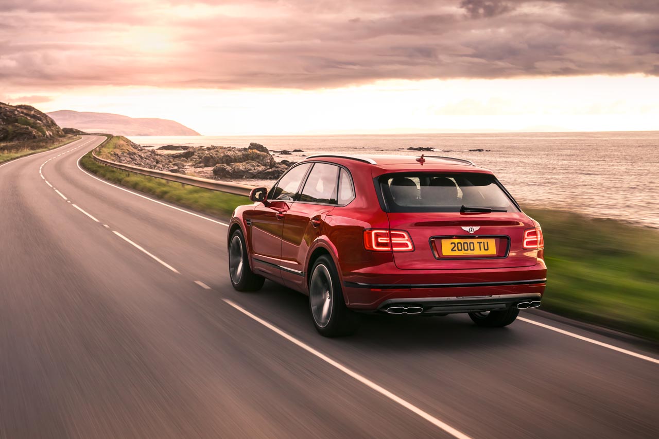Bentley brengt een 4 liter V8 biturbo in de Bentayga.